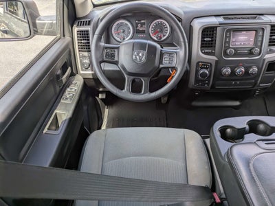 2022 RAM 1500 Classic Tradesman Crew Cab 4x4 5'7" Box