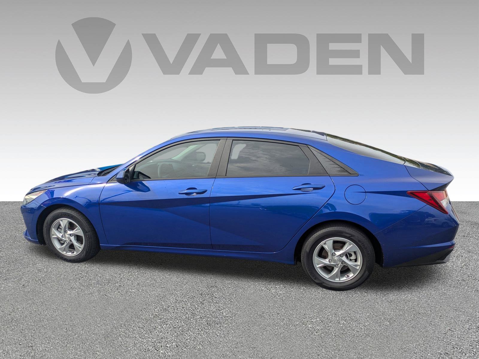 2023 Hyundai ELANTRA SE