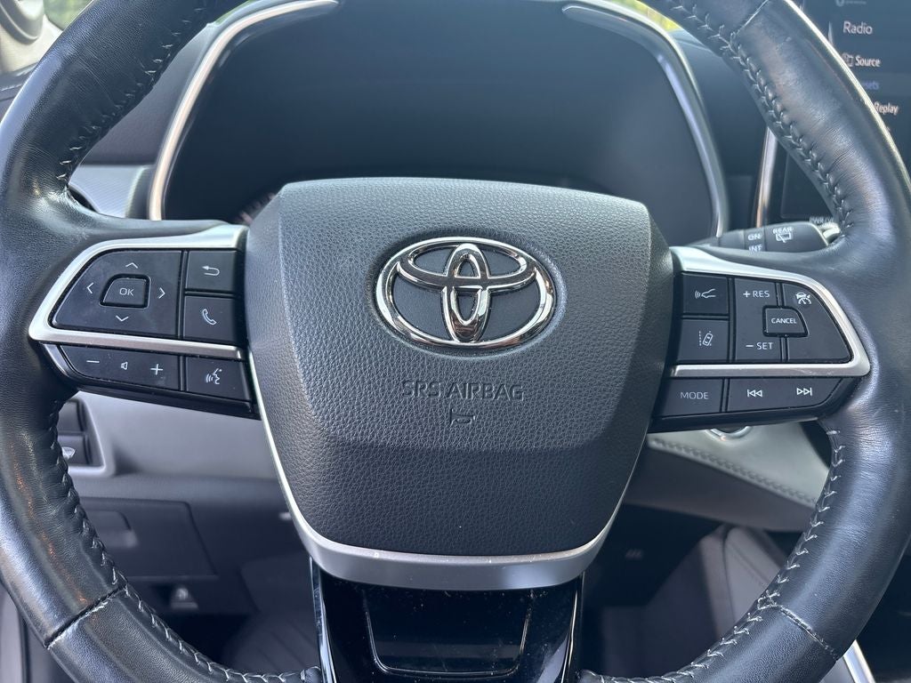2022 Toyota Highlander Platinum