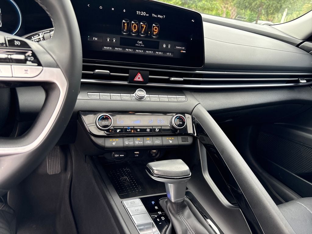 2023 Hyundai ELANTRA Limited
