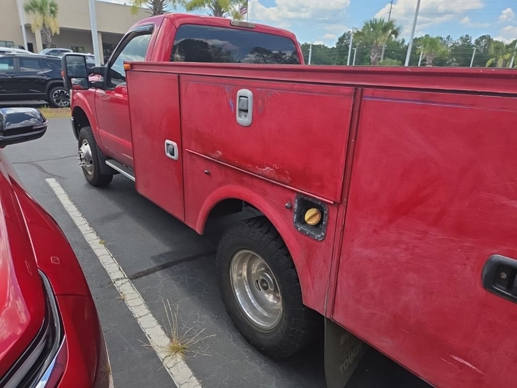 2011 Ford Super Duty F-350 DRW XL