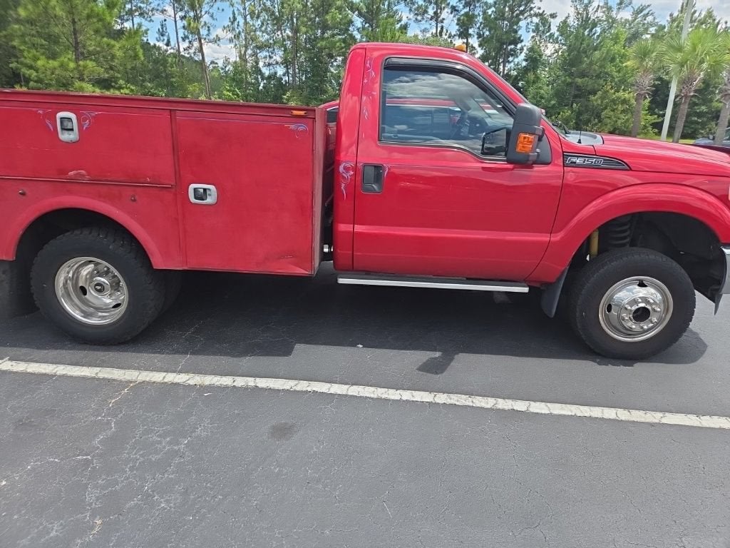 2011 Ford Super Duty F-350 DRW XL