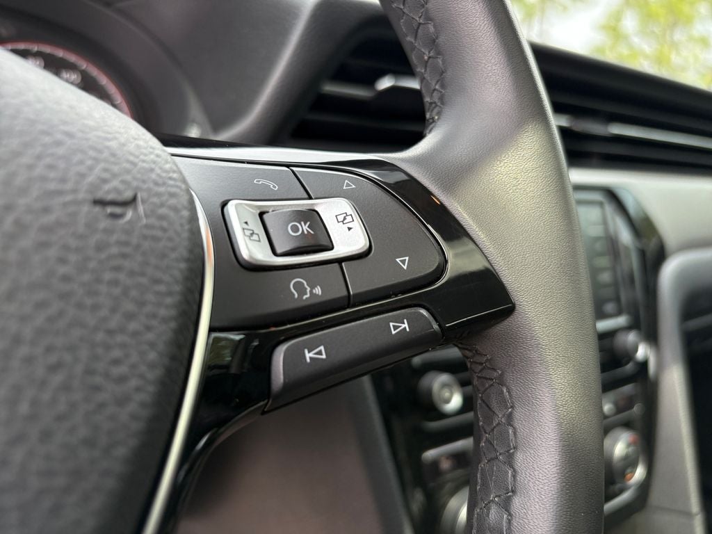 2022 Volkswagen Passat 2.0T SE