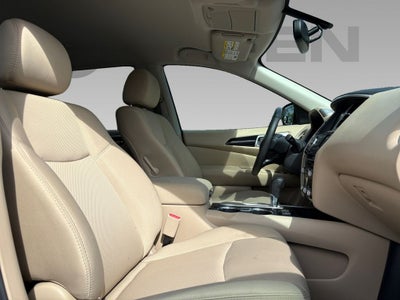 2017 Nissan Pathfinder SV