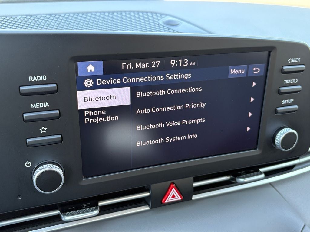 2024 Hyundai ELANTRA SE