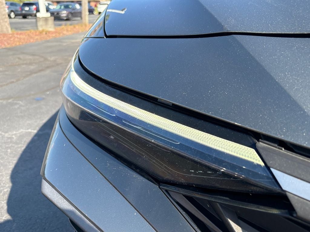 2024 Hyundai ELANTRA SE