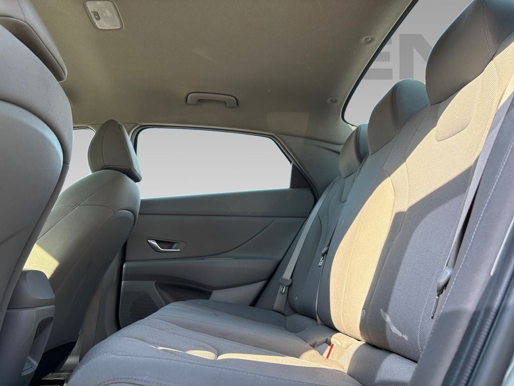 2024 Hyundai ELANTRA SE