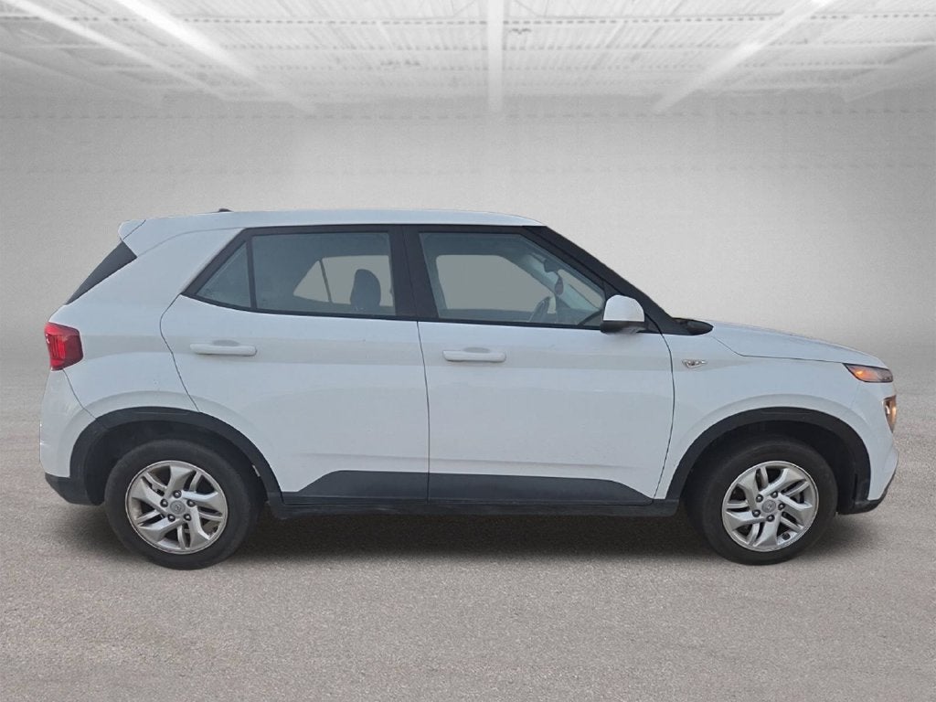 2022 Hyundai VENUE SE